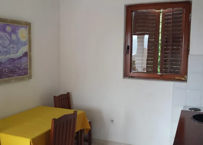 Apartments Almaja Villa