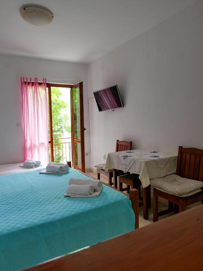 Apartment Almaja *