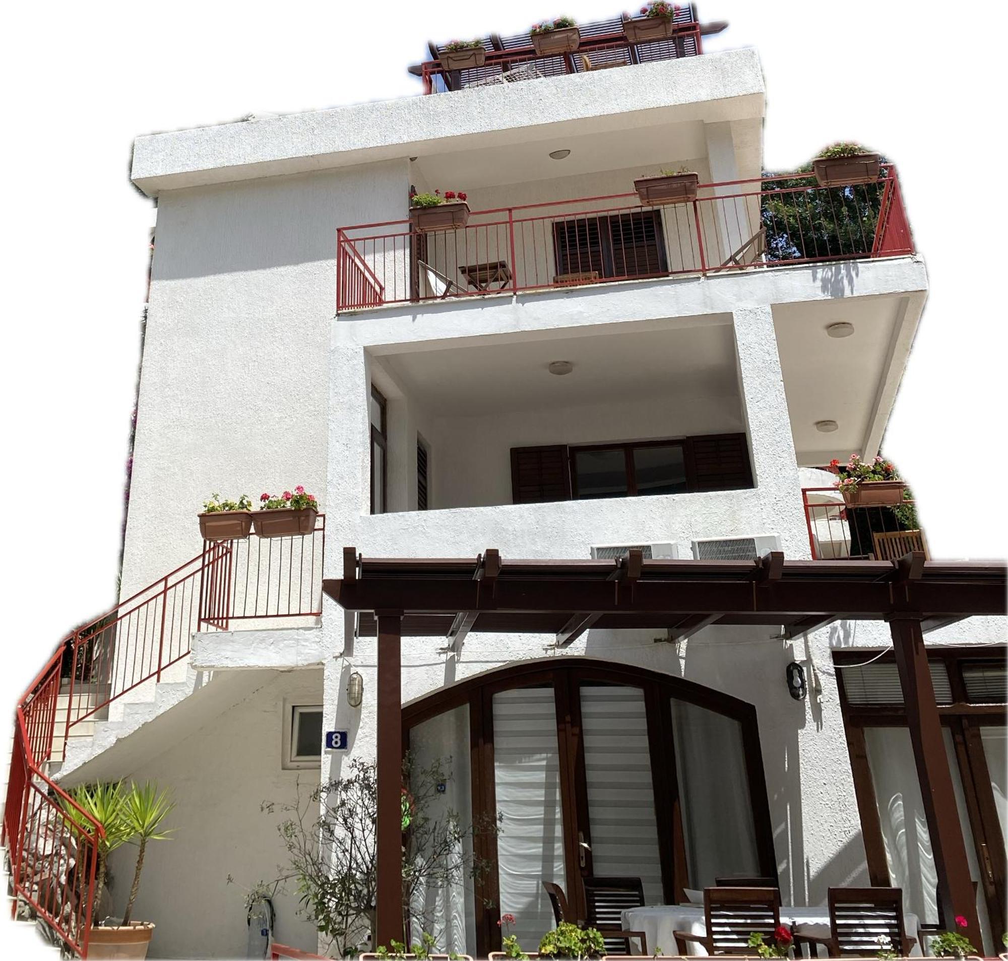 Almaja * Petrovac