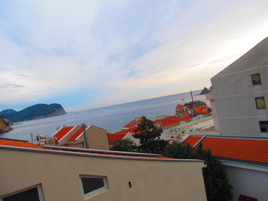 Apartment Almaja *