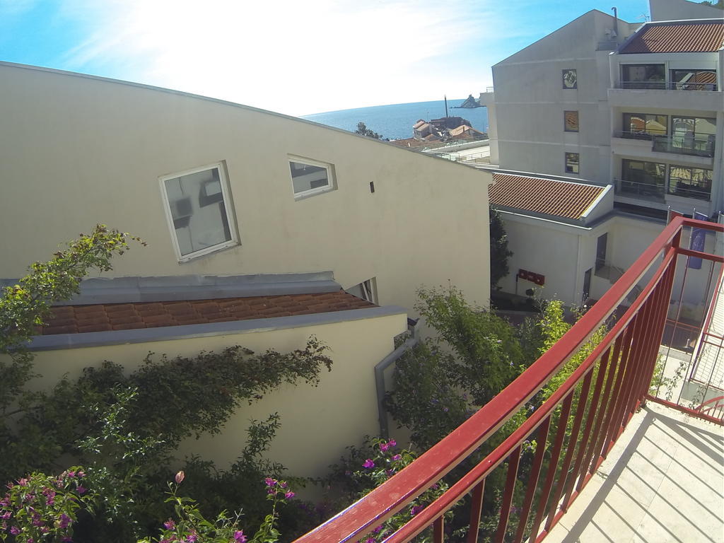 Apartment Almaja *