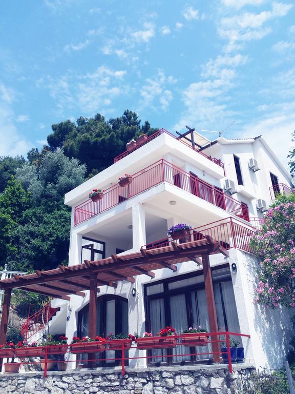 Apartment Almaja *